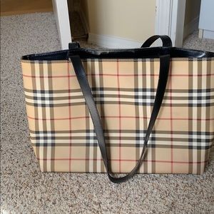 Classic Burberry tote bag